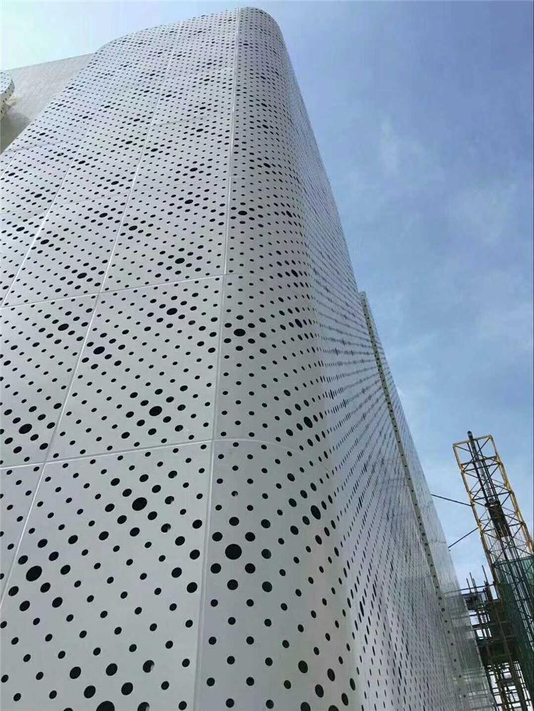 冲孔铝单板